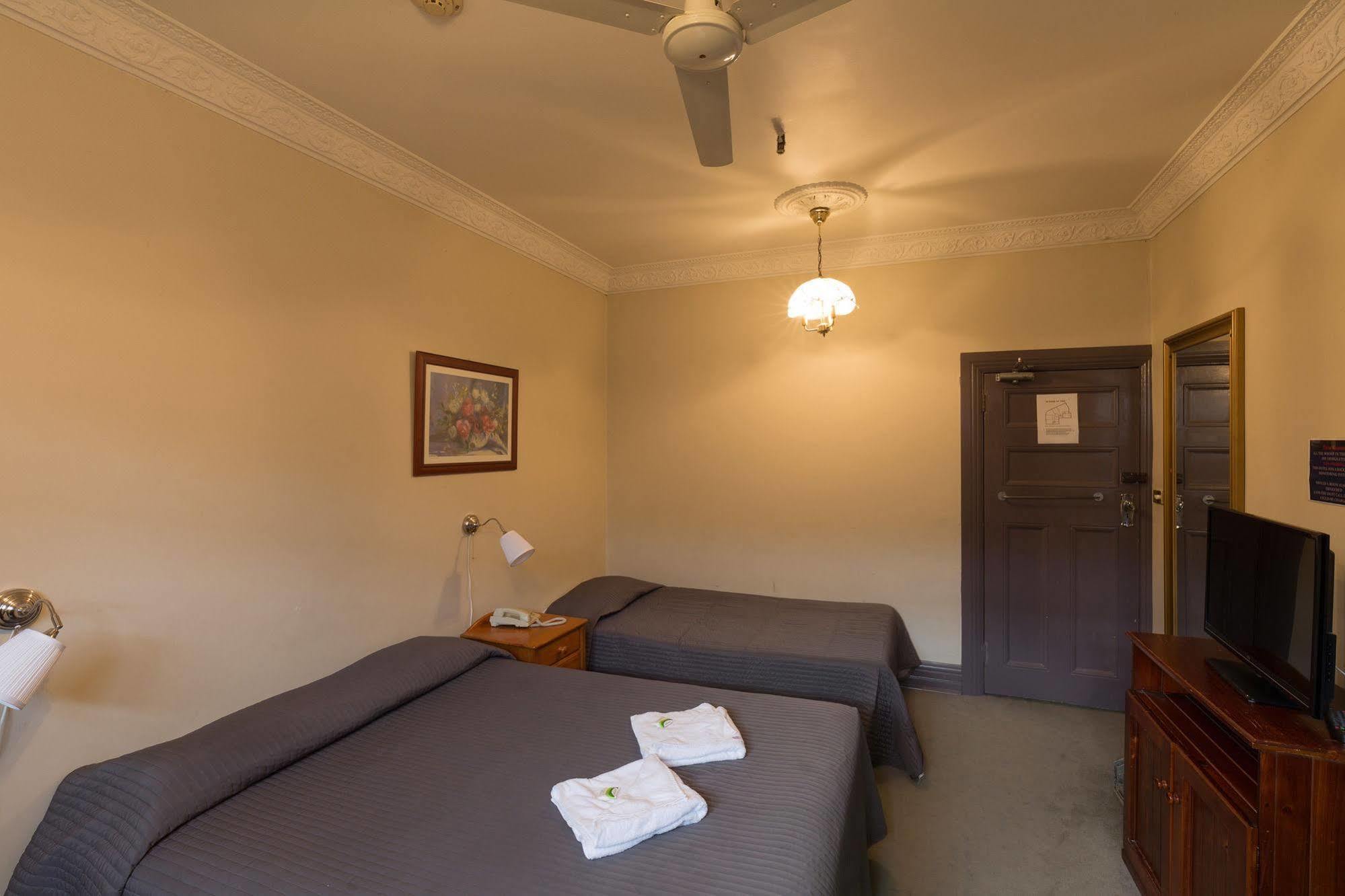 Dunkirk Hotel Pyrmont Сидни Екстериор снимка