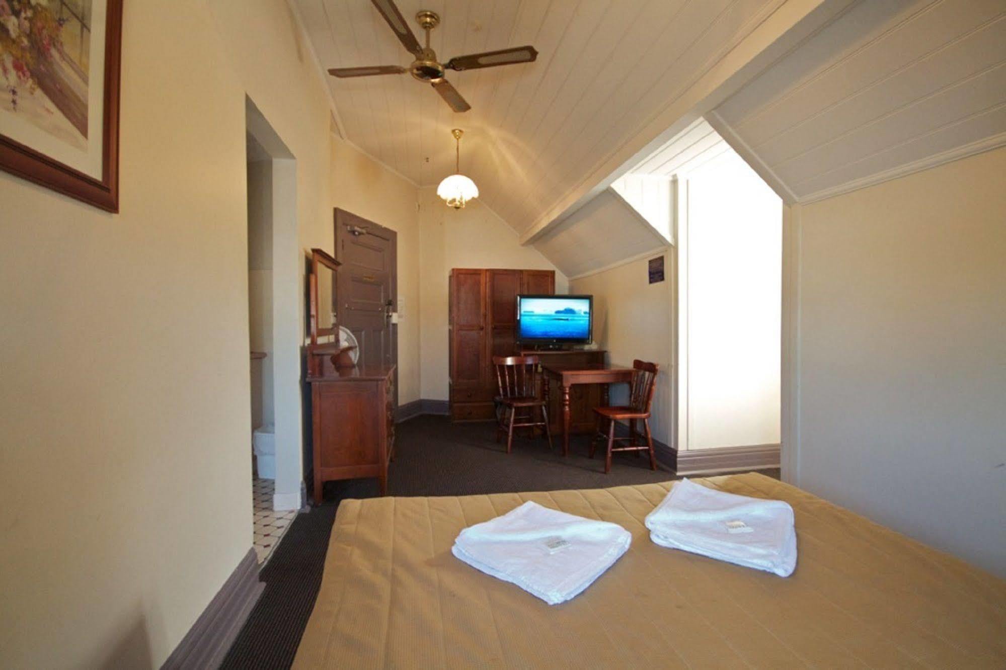 Dunkirk Hotel Pyrmont Сидни Екстериор снимка